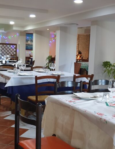 Restaurant Begaj Albanien Innenbereich Restaurant